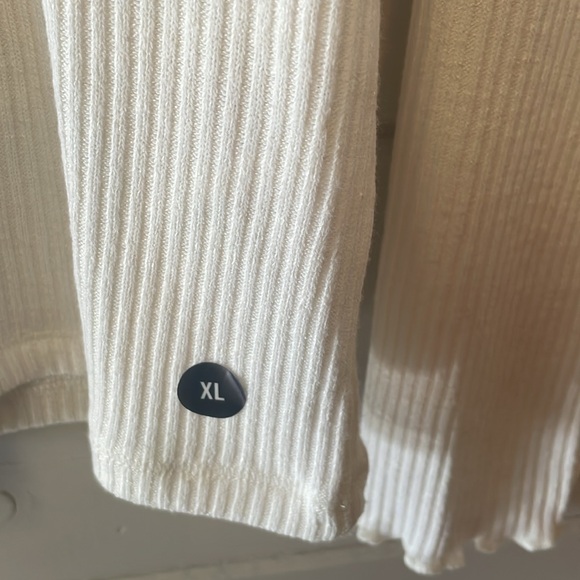 Abercrombie & Fitch Rib Knit Long Sleeve Shirt Size XL. - Picture 3 of 8